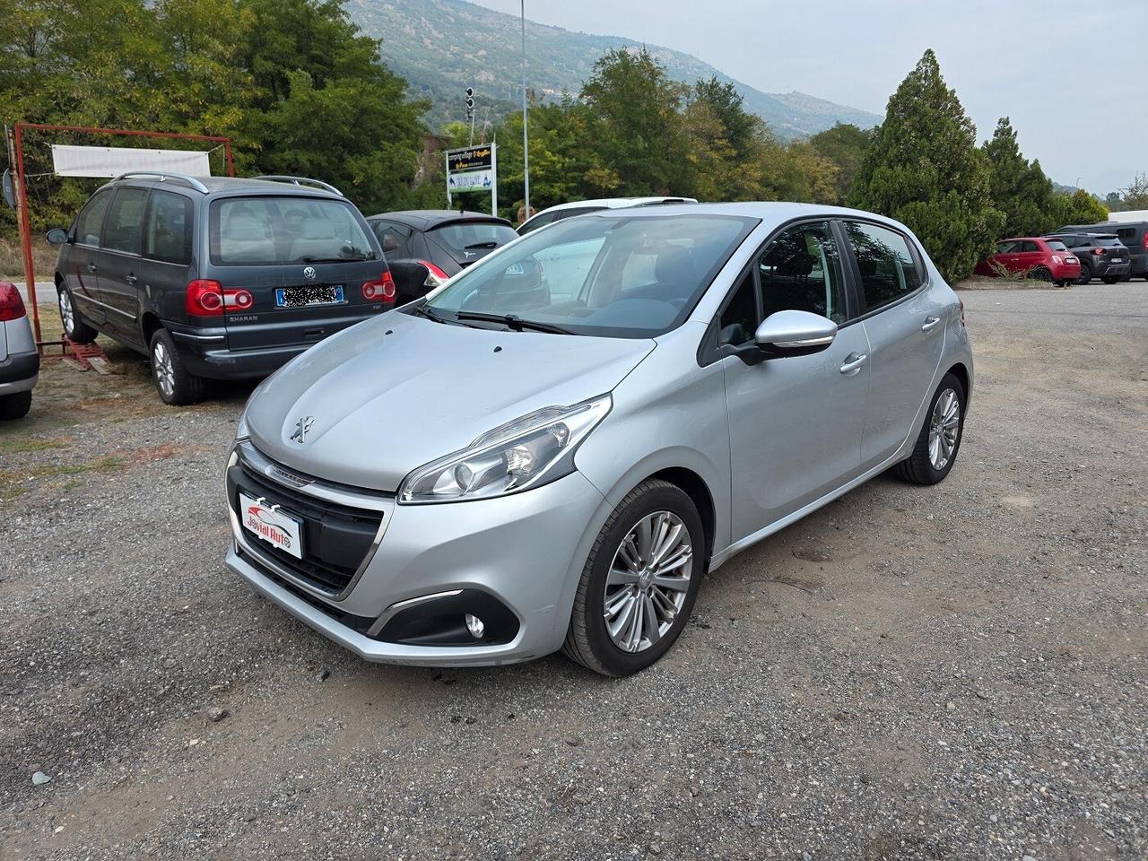 Peugeot 208 1.2 5 porte