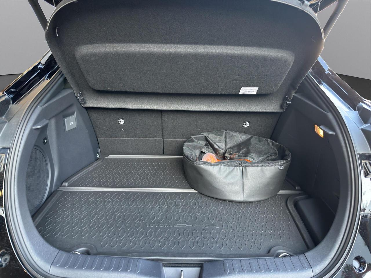 Toyota C-HR 2.0 phev Lounge Premiere fwd e-cvt