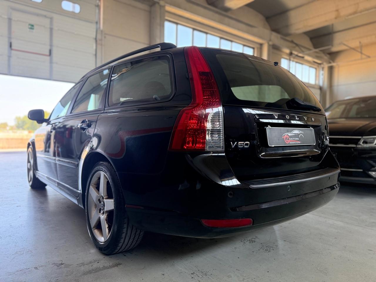 Volvo V50 D2 POLAR NEOPATENTATI