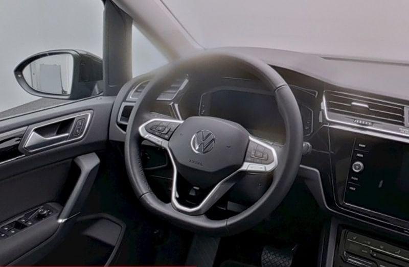Volkswagen Touran 1.5 TSI HIGHLINE DSG LED MATRIX TETTO BLACK STYLE NAVI COCKPIT