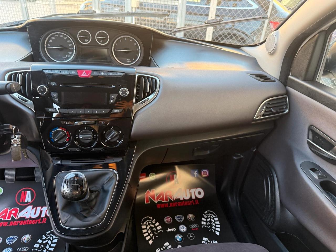 Lancia Ypsilon 1.2 69 CV 5 porte