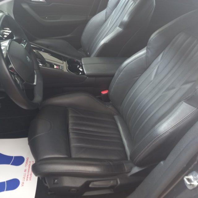 PEUGEOT 508 Plug-in Hybrid 225 e-EAT8 Allure Pack
