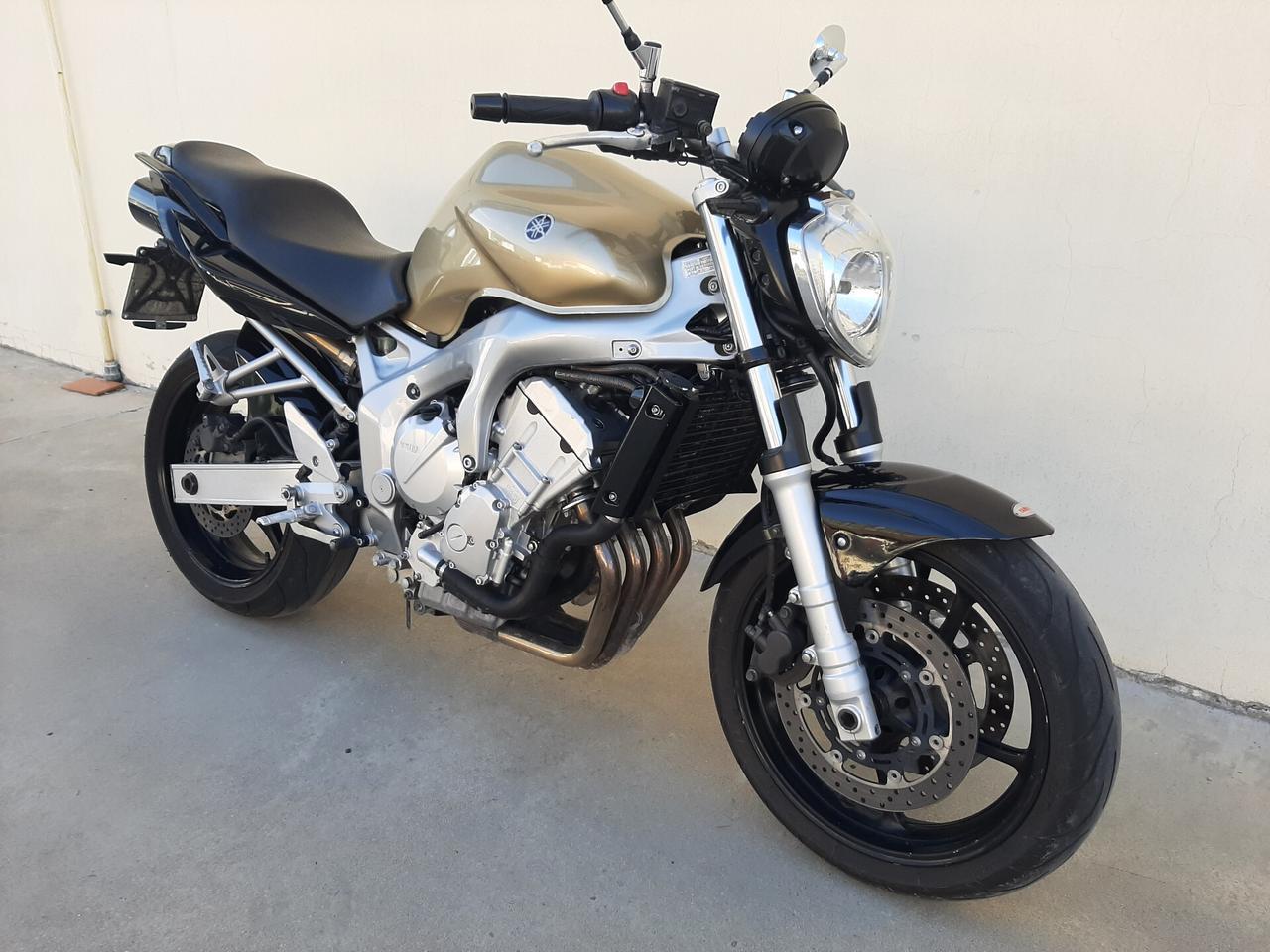 Yamaha FZ6 600