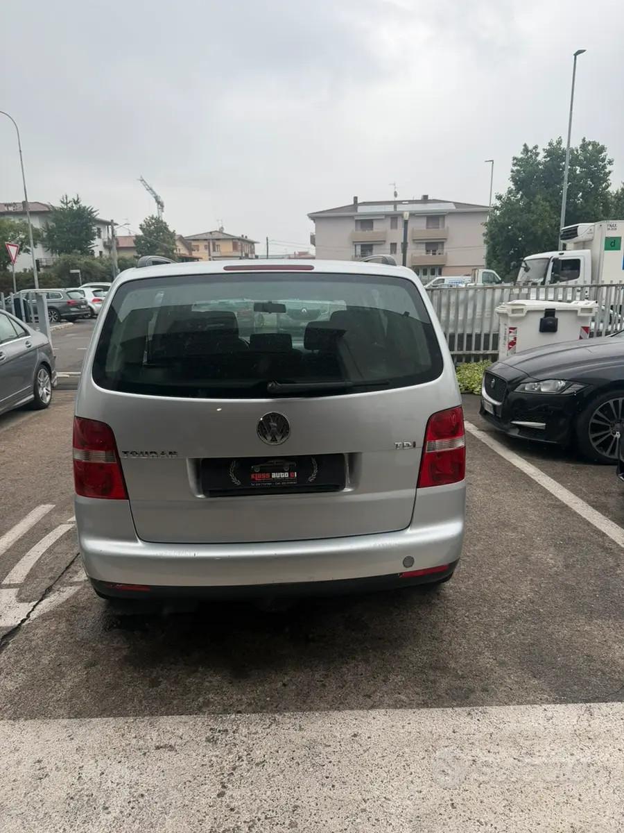 Touaran 7 posti