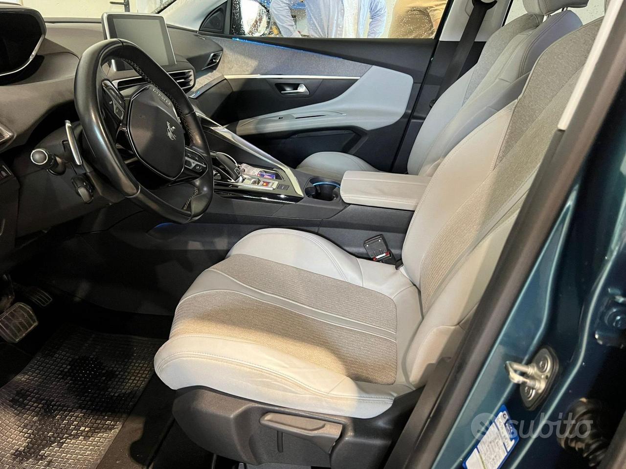 Peugeot 5008 5008 1.6 bluehdi Active s&s 120cv 7p.