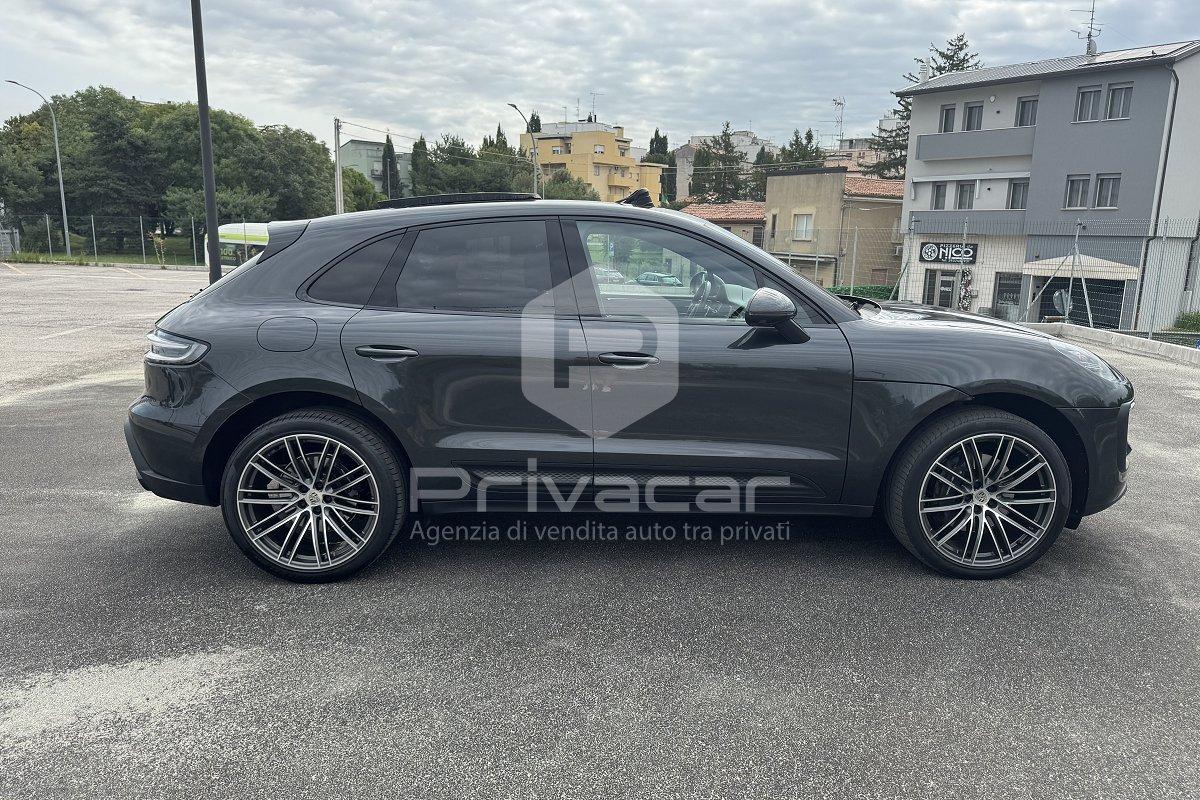 PORSCHE Macan 2.0