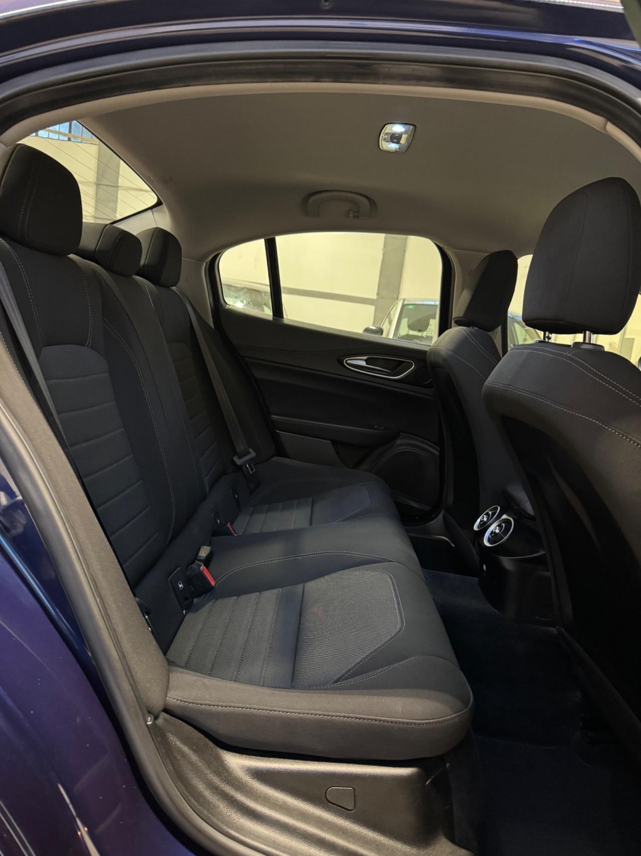 Alfa Romeo Giulia 2.2 Turbodiesel 180 CV Business Sport