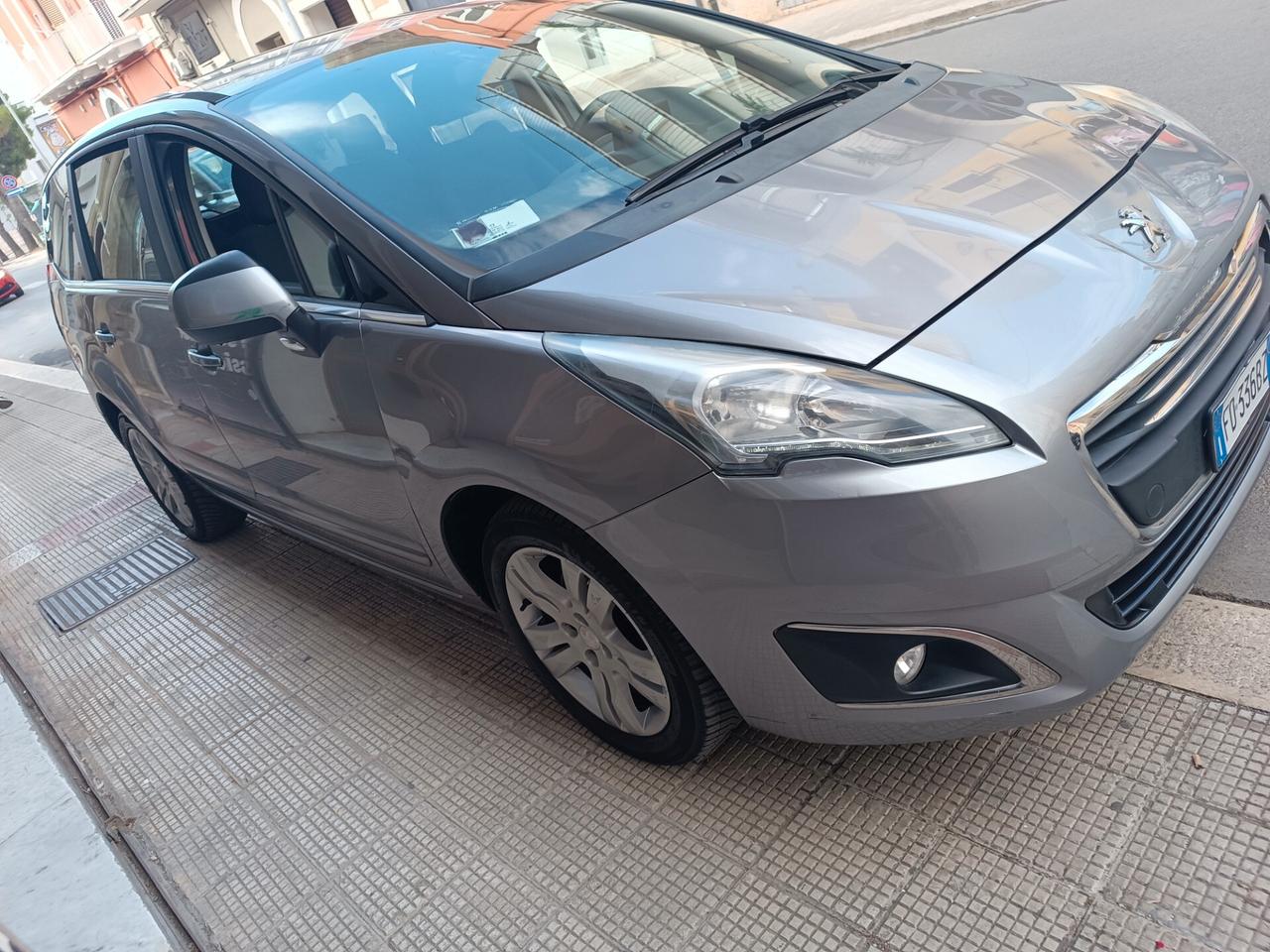 Peugeot 5008 BlueHDi 120 CV 88 KW 7 POSTI