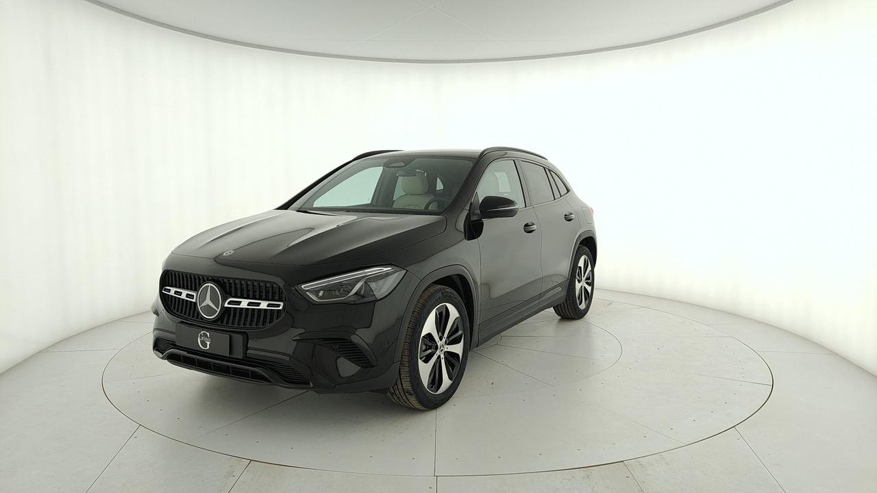 Mercedes-Benz GLA 200 d automatic
