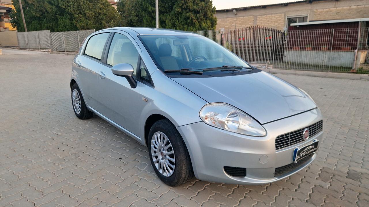 Fiat Grande Punto 1.3 MJT 75 CV 5 porte Dynamic