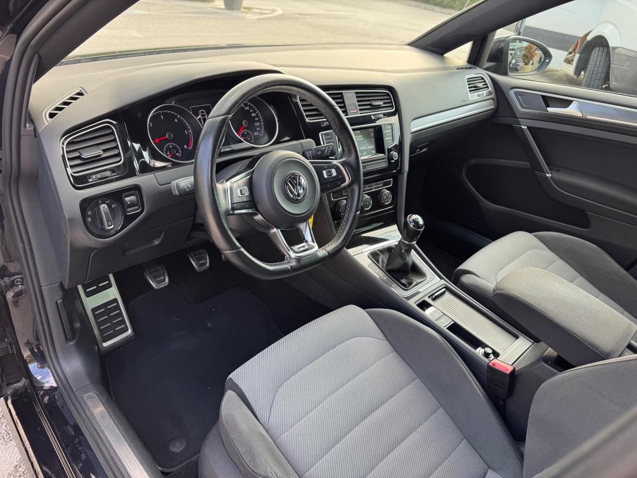 Volkswagen Golf 1.6 TDI 110 CV 5p. R-LINE