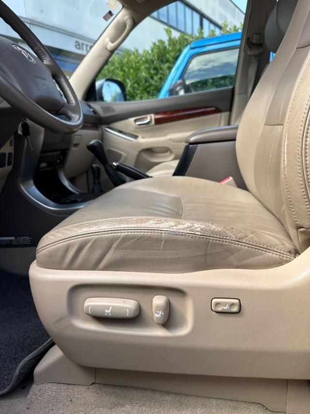 TOYOTA Land Cruiser 3.0 D-4D 16V cat 5 porte Sol 7 posti automatico
