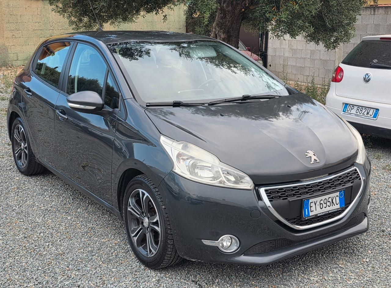 Peugeot 208 1.4 HDi 68 CV 5 porte Allure