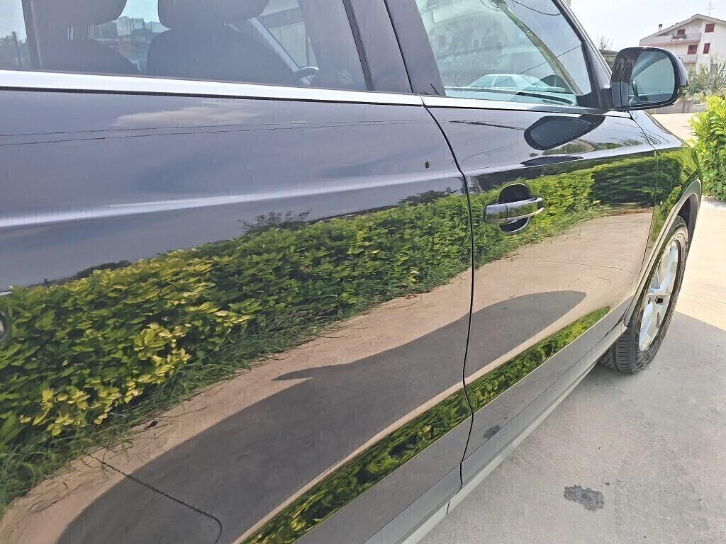 Audi Q3 2.0 TDI 120 CV Sport Navigatore Fari Led.