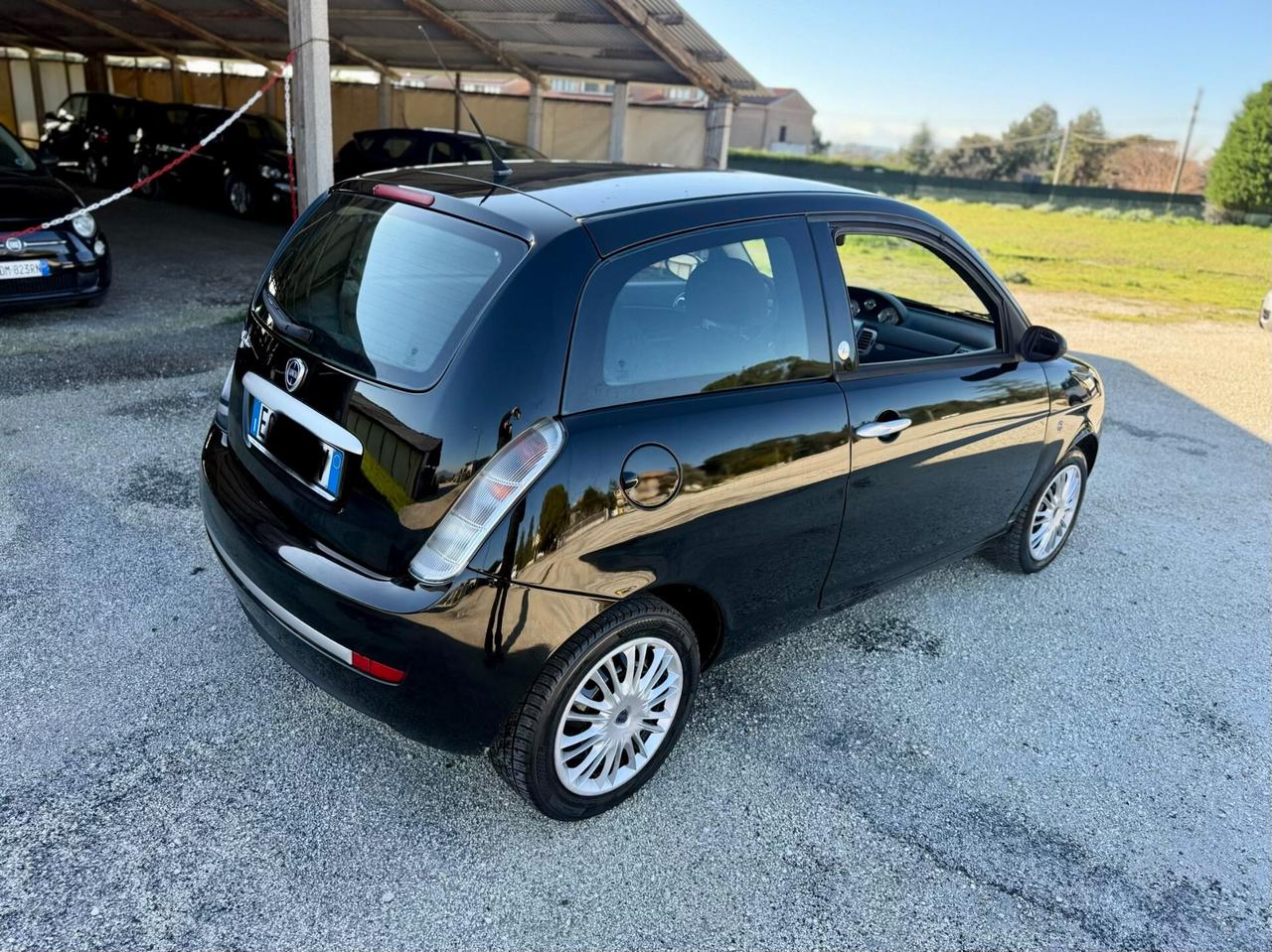 Ypsilon ecochic 1.4 benzina GPL neopatentati