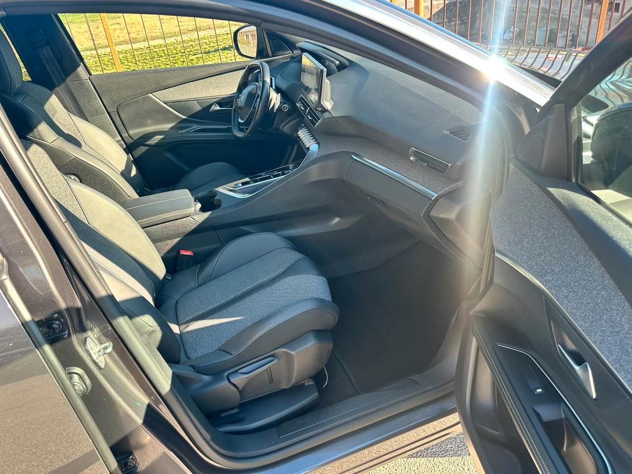 Peugeot 3008 BlueHDi 130 S&S EAT8 Allure Pack