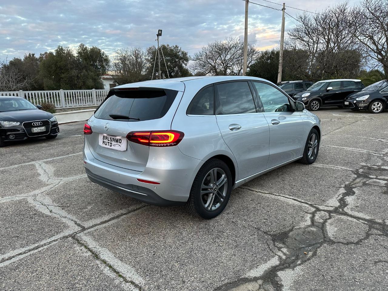 MERCEDES-BENZ B 200 d Automatic Sport