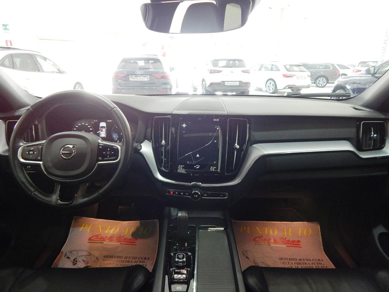 Volvo XC60 2.0 B4 Business Plus AWD Geartronic TETTO-NAVI-PELLE