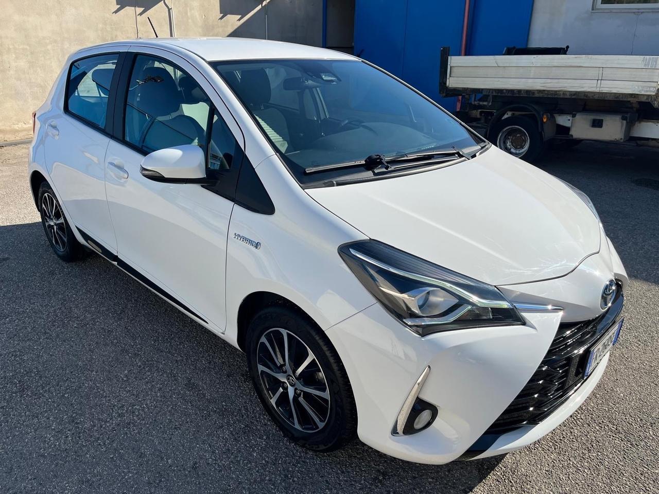 Toyota yaris 5p-1.5 hybrid -c.aut- km 87000-2018