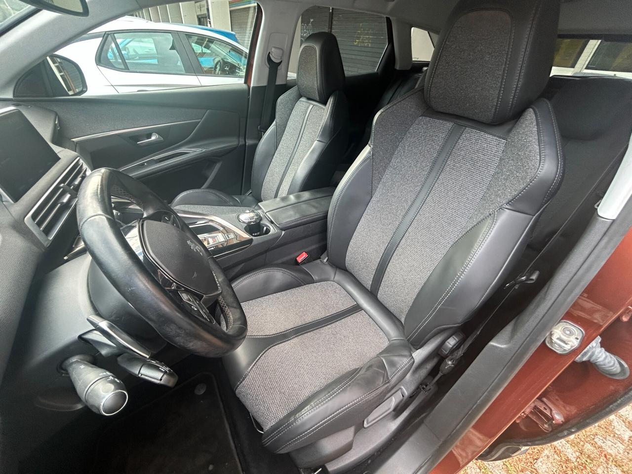 Peugeot 3008 BlueHDi 120 S&S EAT6 Allure full optional Camera, Keyless go, Led, Navi, palette al volante