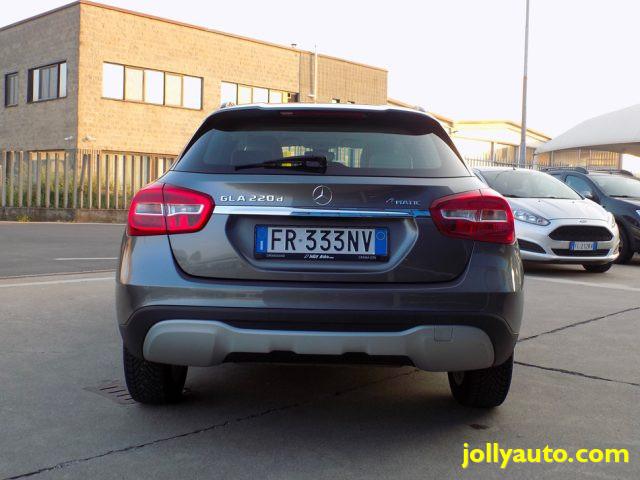 MERCEDES-BENZ GLA 220 d Automatic 4Matic Business