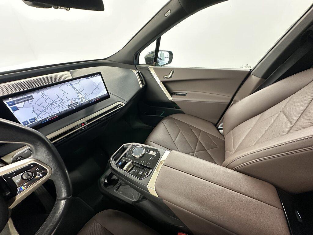 BMW iX 40 pacchetto sportivo xDrive