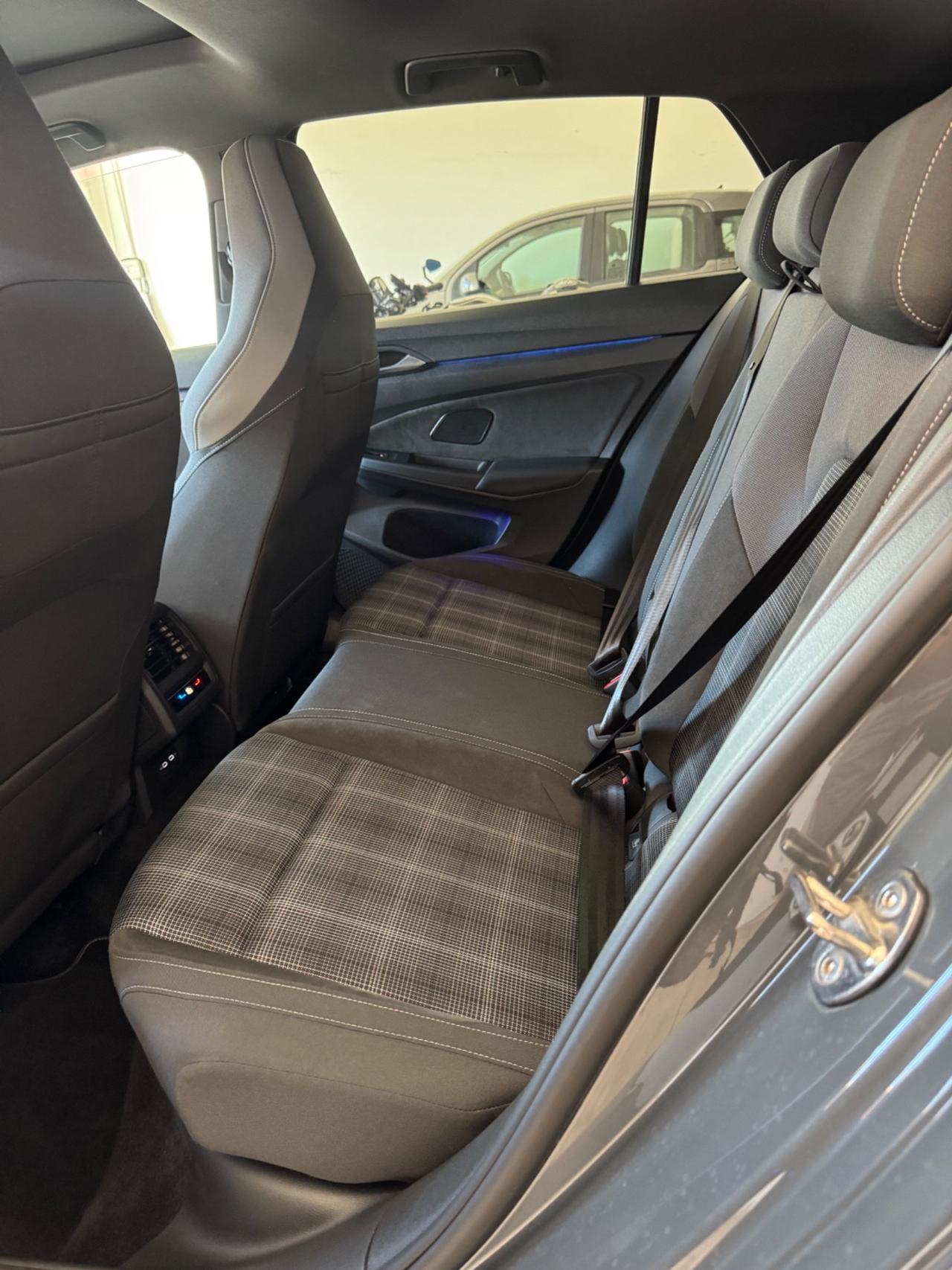 Volkswagen Golf 2.0 TDI DSG GTD