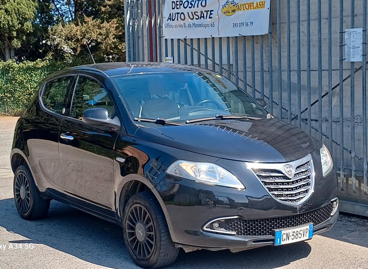 Lancia Ypsilon 5 porte Ecochic
