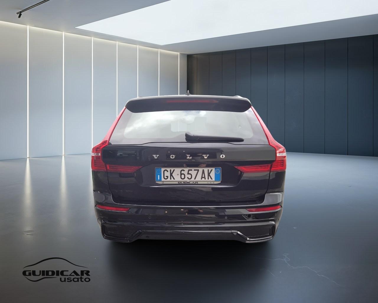 VOLVO XC60 II 2022 - XC60 2.0 b4 Plus Dark awd auto