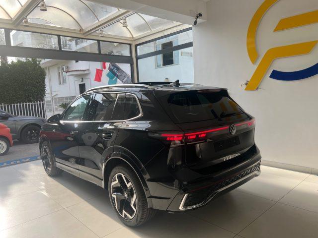 VOLKSWAGEN Tiguan 2.0 TDI 150 CV DSG R-Line Plus da ?519,00 mensili