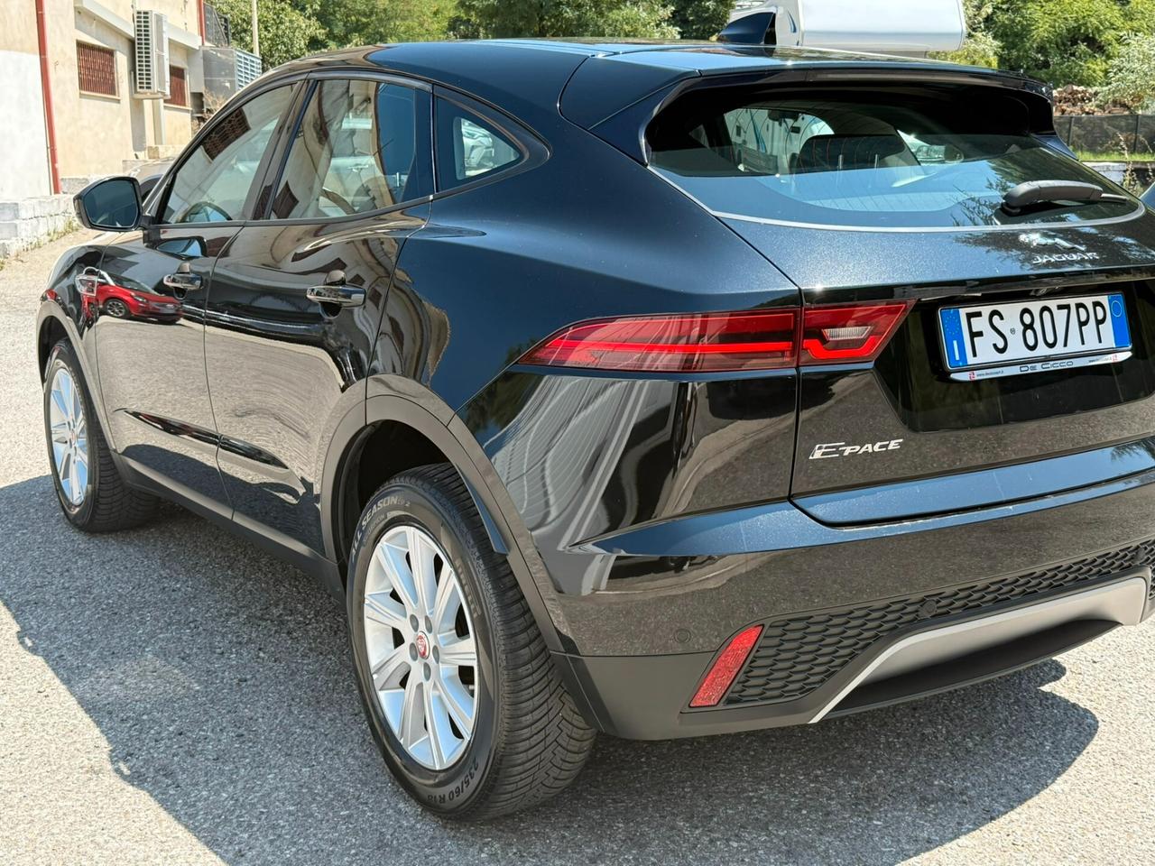 Jaguar E-Pace 2.0D 180 CV AWD R-Dynamic S