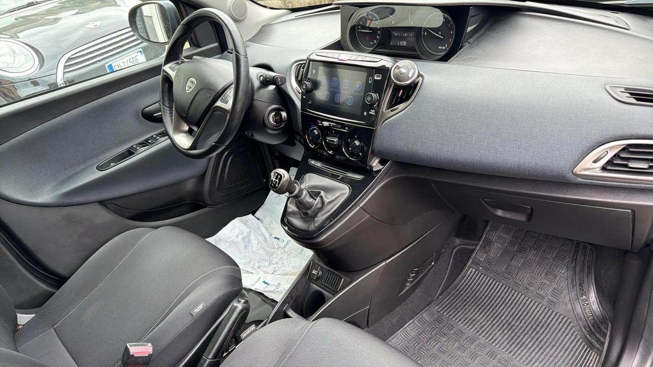 Lancia Ypsilon 1.2 69 CV 5 porte GPL Ecochic Gold
