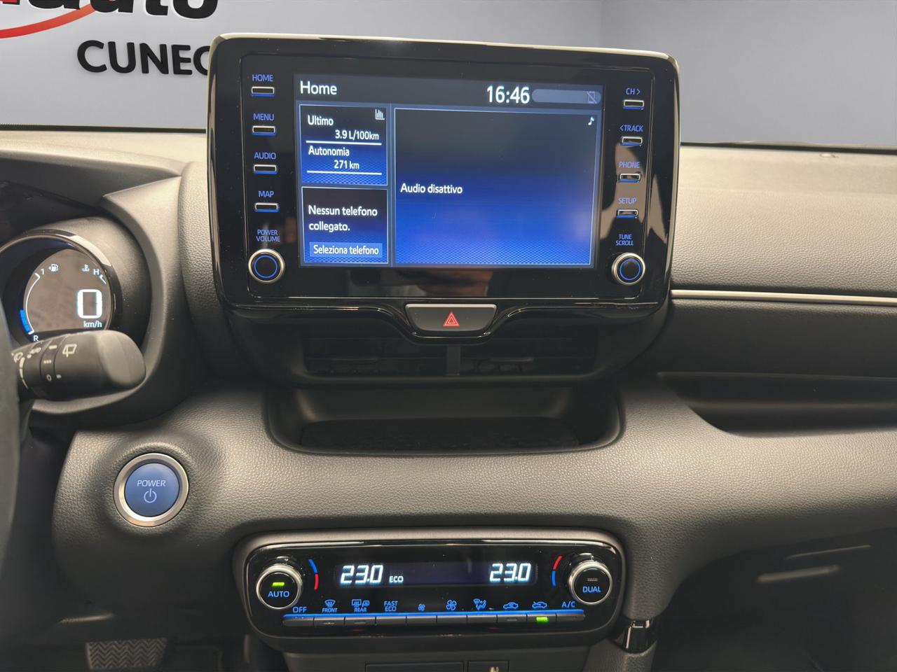 Toyota Yaris 1.5h Lounge