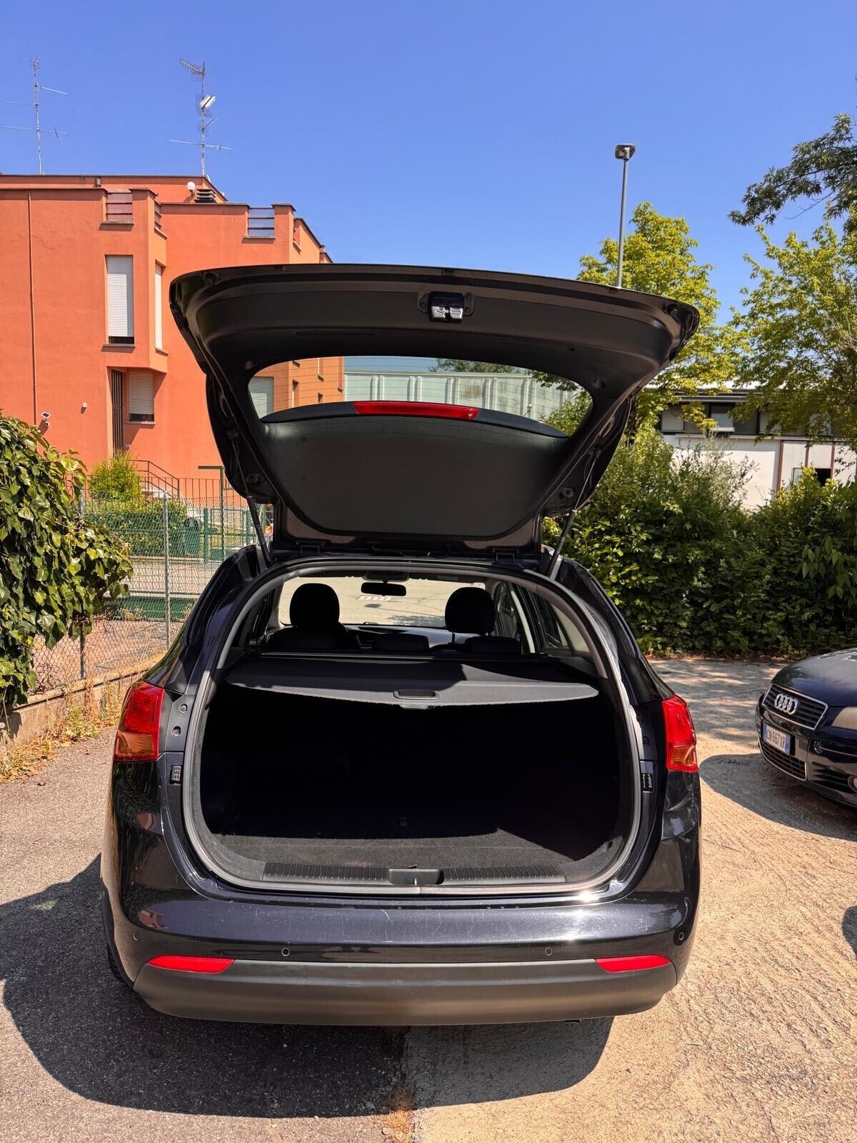 Kia Ceed cee'd 1.4 CRDi SW Cool