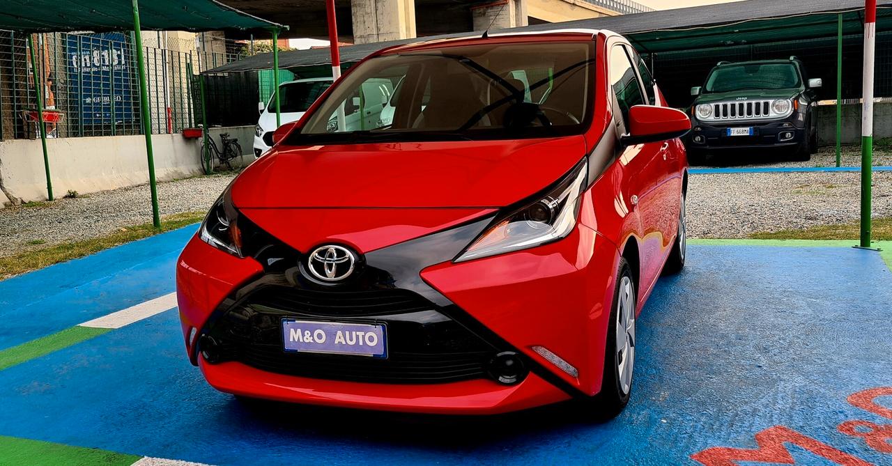 TOYOTA AYGO 1.0 BENZINA KM 76 MILA OK NEOPATENTATI