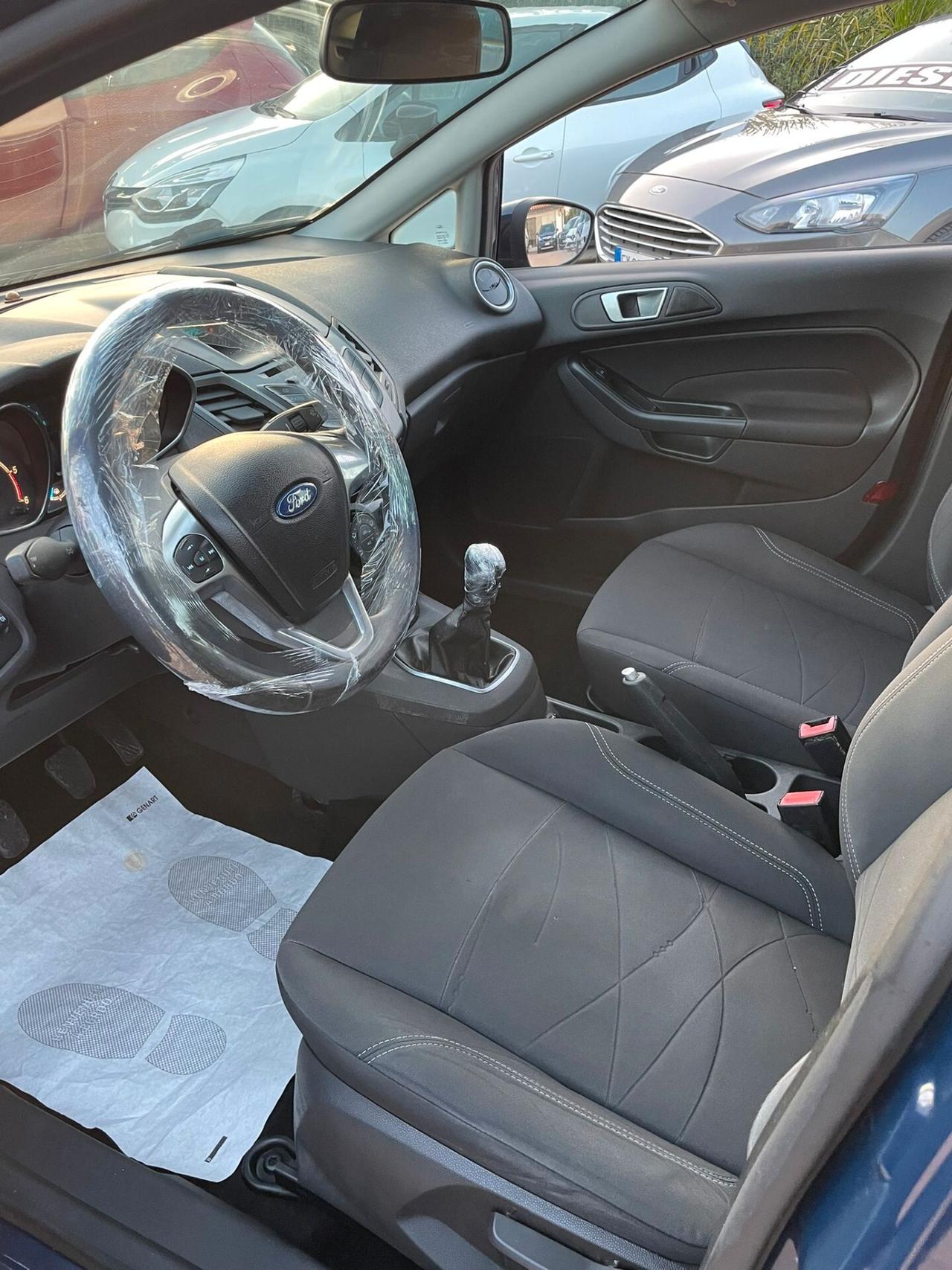 Ford Fiesta 1.5 TDCi 75CV 5 porte Business 2014