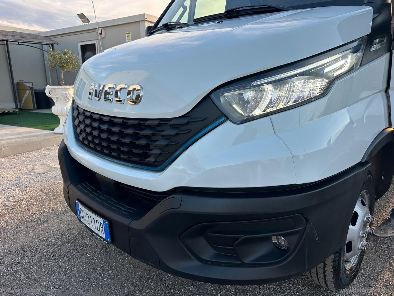 Daily35C14 GEMELLATO BENZ-METANO HIMATIC