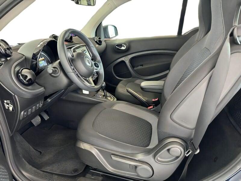 smart fortwo EQ Passion