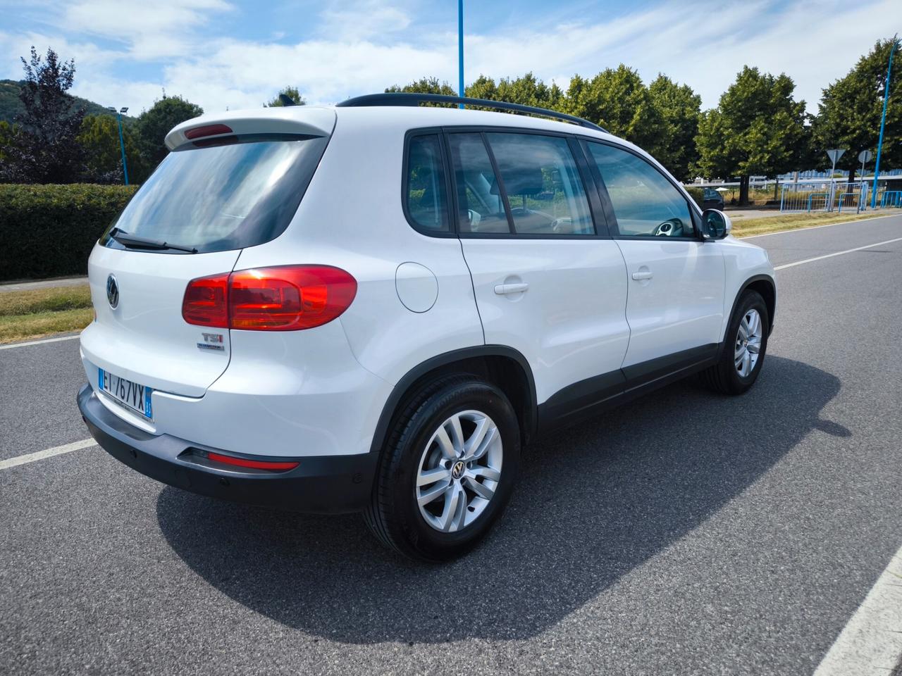 VOLKSWAGEN TIGUAN 1,4 TSI BENZINA 122 CV-OK NEOPATENTATI-GANCIO TRAINO
