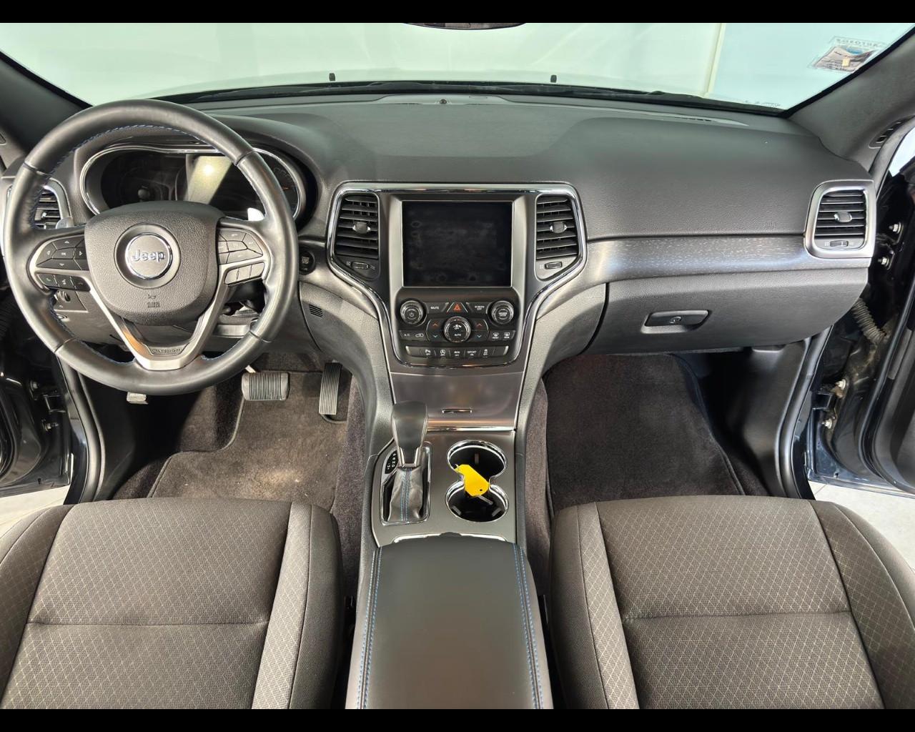 JEEP Grand Cherokee IV - Grand Cherokee 3.0 V6 Night Eagle 250cv