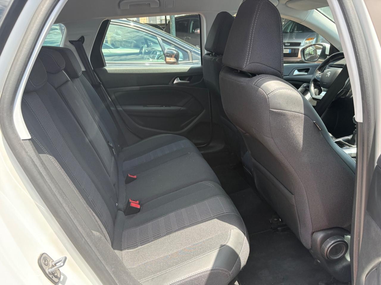 Peugeot 308 s.w.d.i.e.s.e.l. 2.0.1.9. HDi