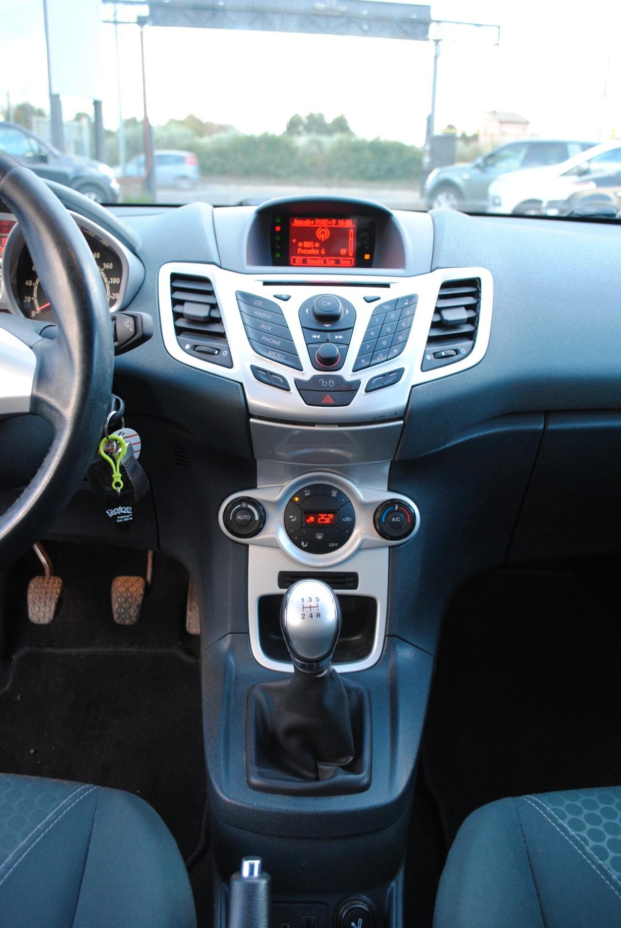 FORD FIESTA 1.2 82 CV OK NEOPATENTATI