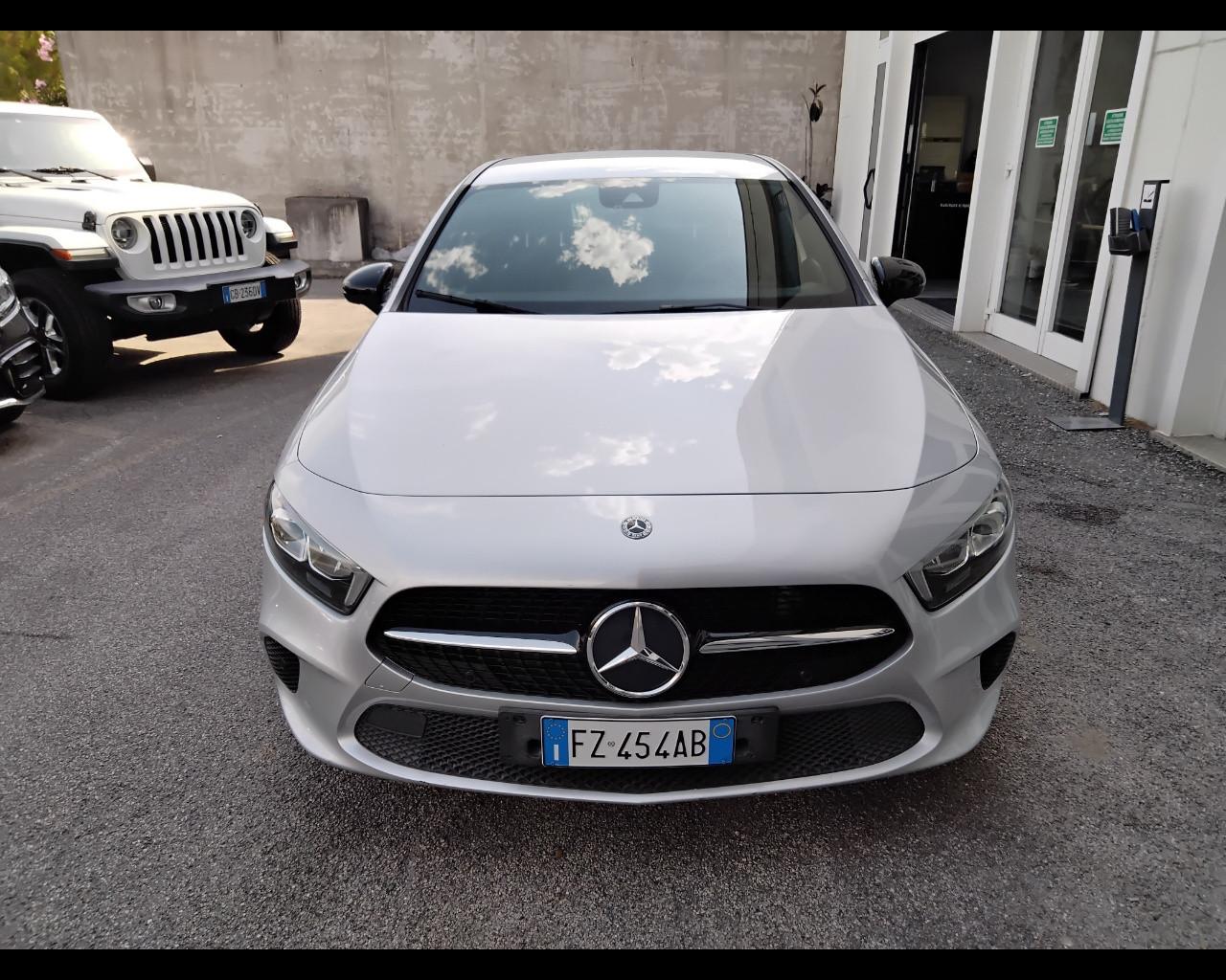 Mercedes-Benz Classe A - W177 2018 - A 180 d Sport auto
