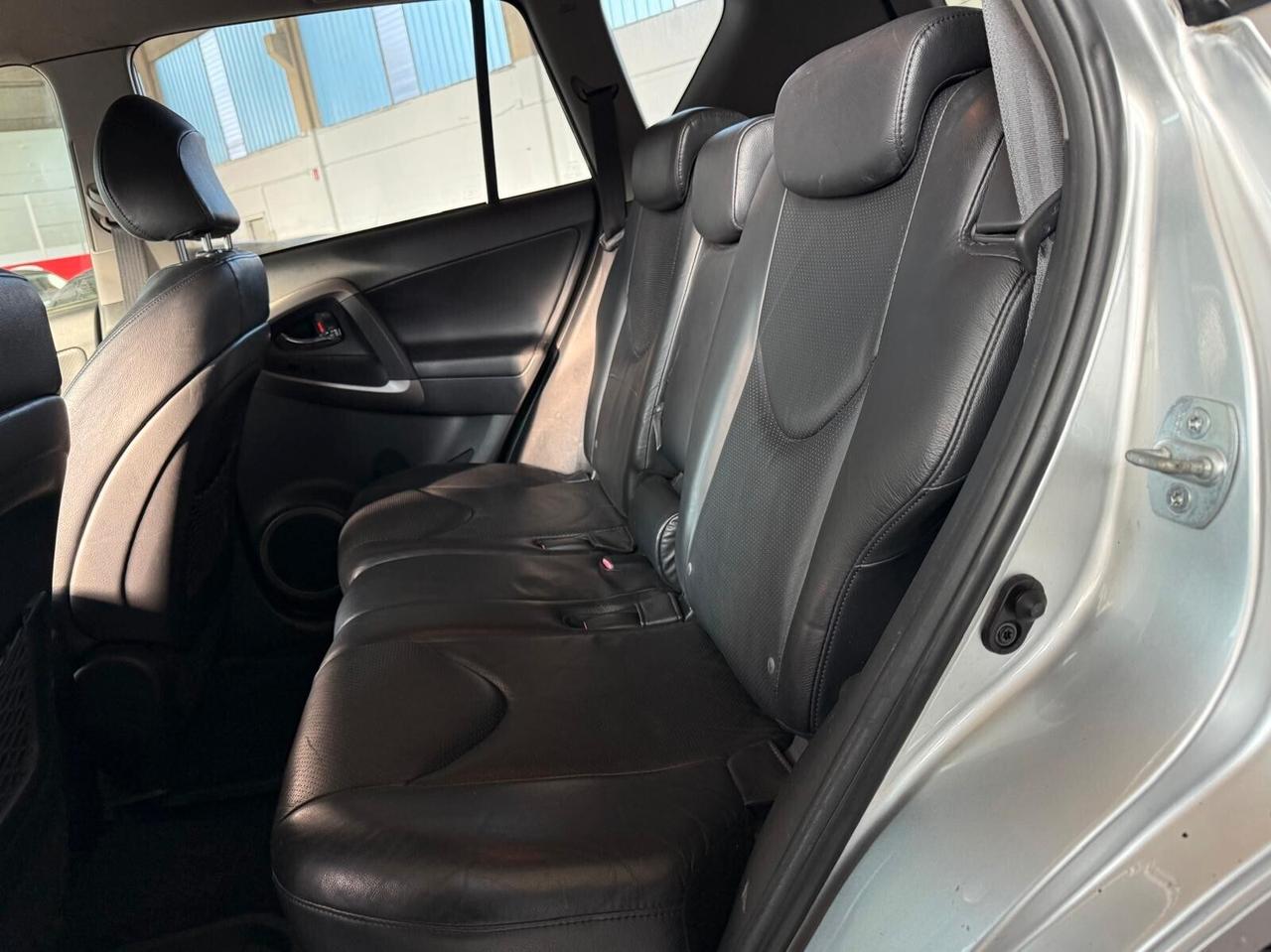 Toyota RAV4 2.2 D-4D 177 CV Luxury