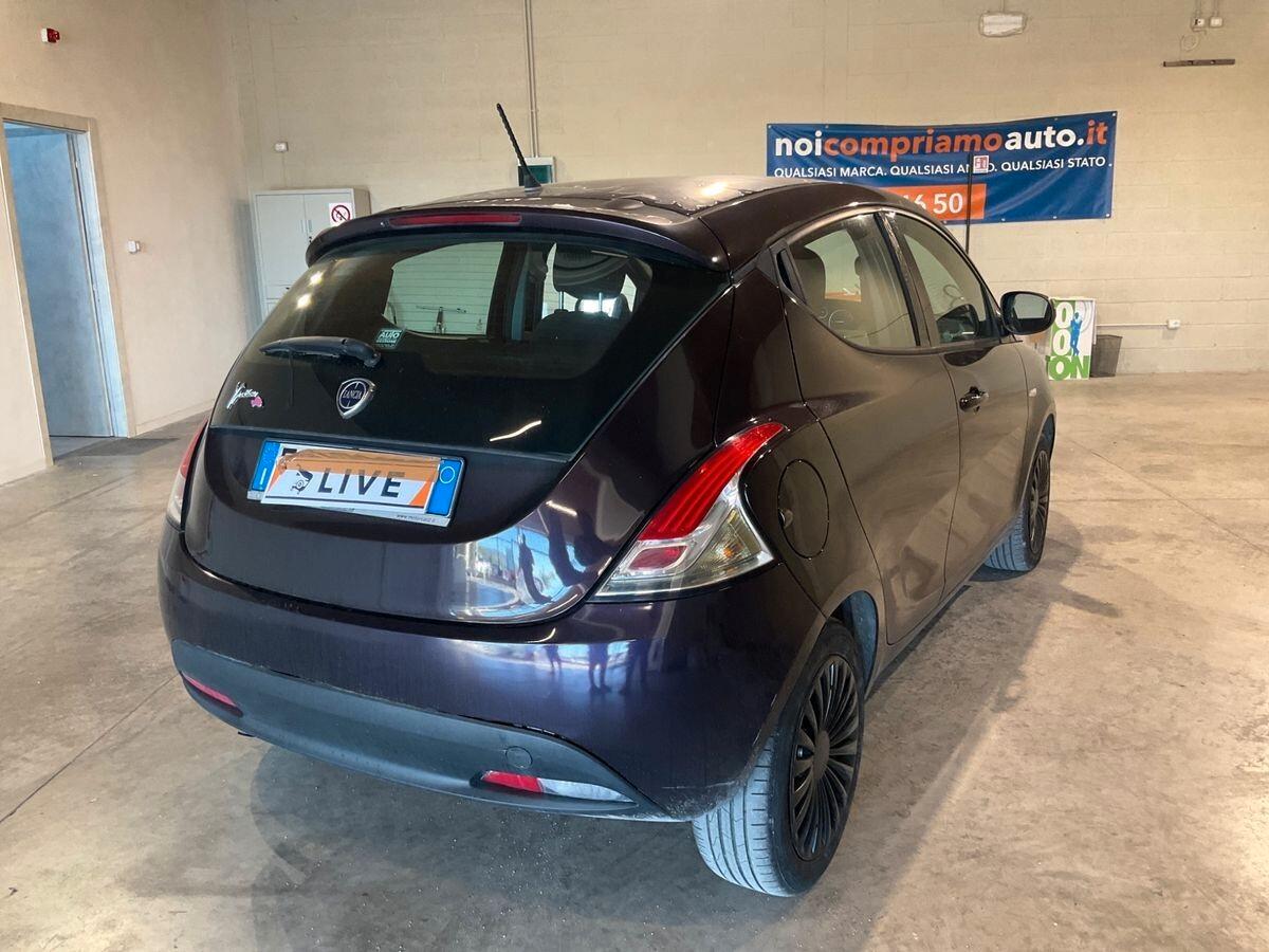 Lancia Ypsilon 1.2 69 CV 5 porte Elefantino