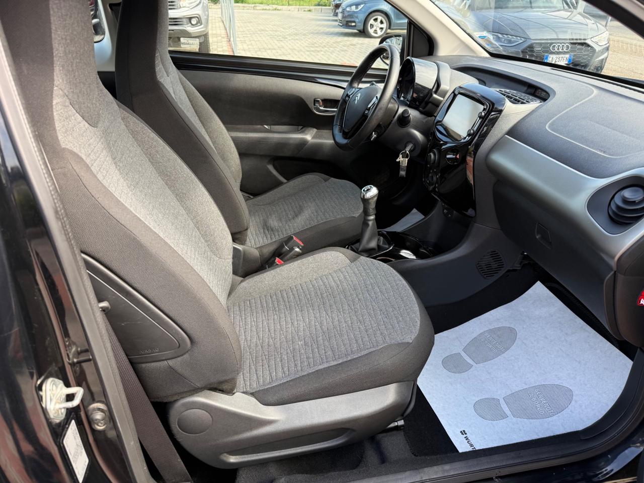 Citroen C1 PureTech 82 3 porte Shine