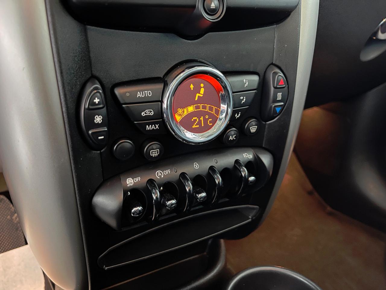 Mini Cooper D Countryman 1.6 111cv