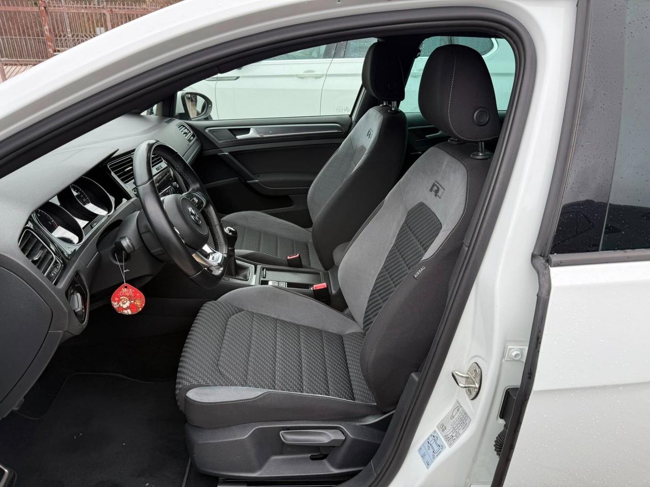 Volkswagen Golf 1.6 TDI 115 CV 5p. -R LINE- KEYLESS