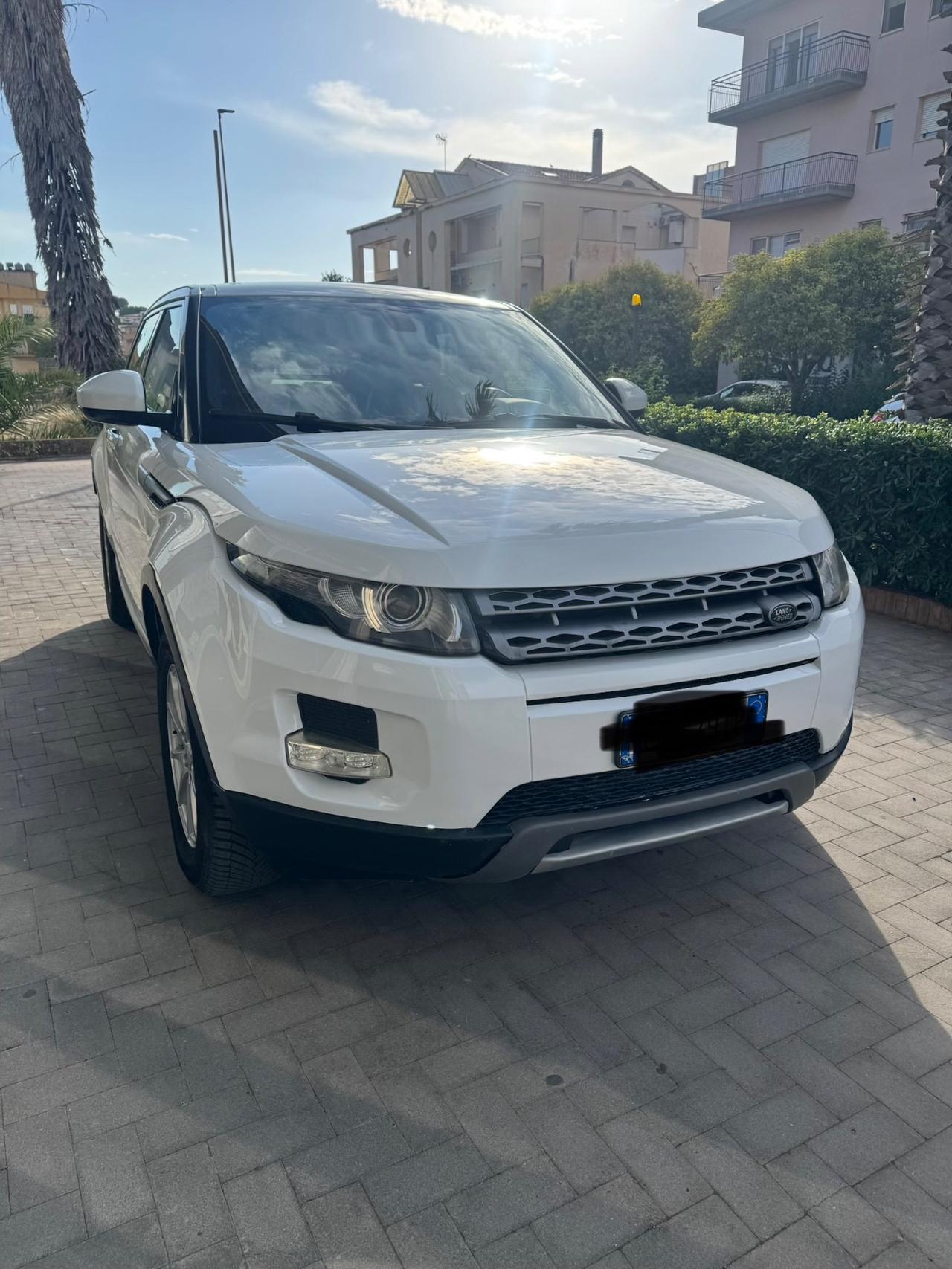 Land Rover Range Evoque 2.2 Sd4 5p. Pure
