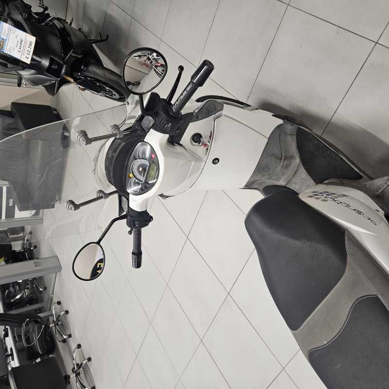 Aprilia Scarabeo 125 i.e. - 2011